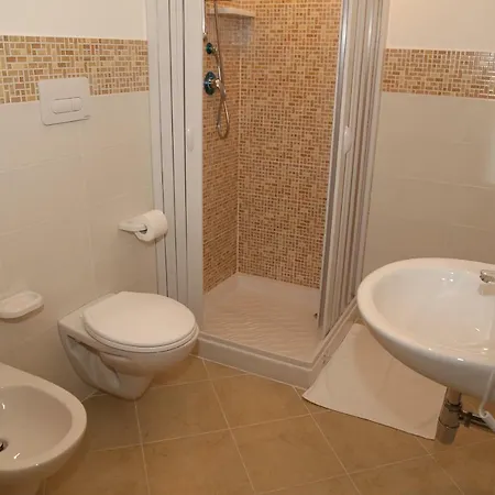 Bed & Breakfast Solandra 3*