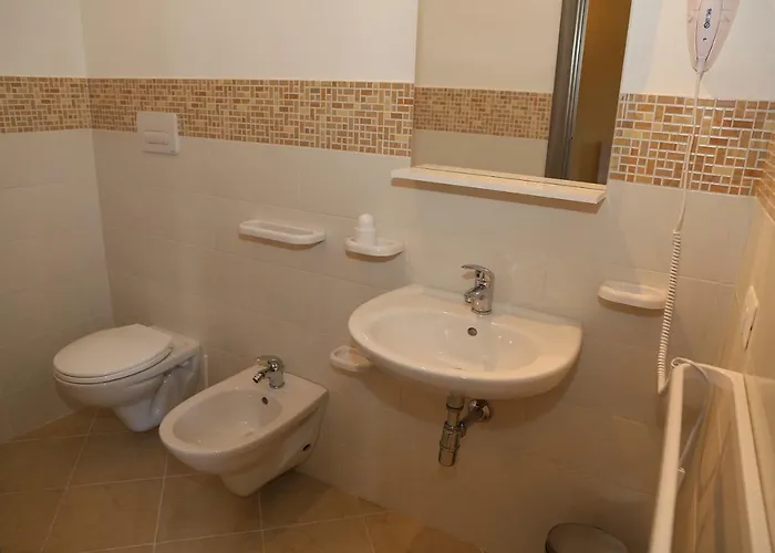 Solandra Oda ve Kahvaltı Tropea